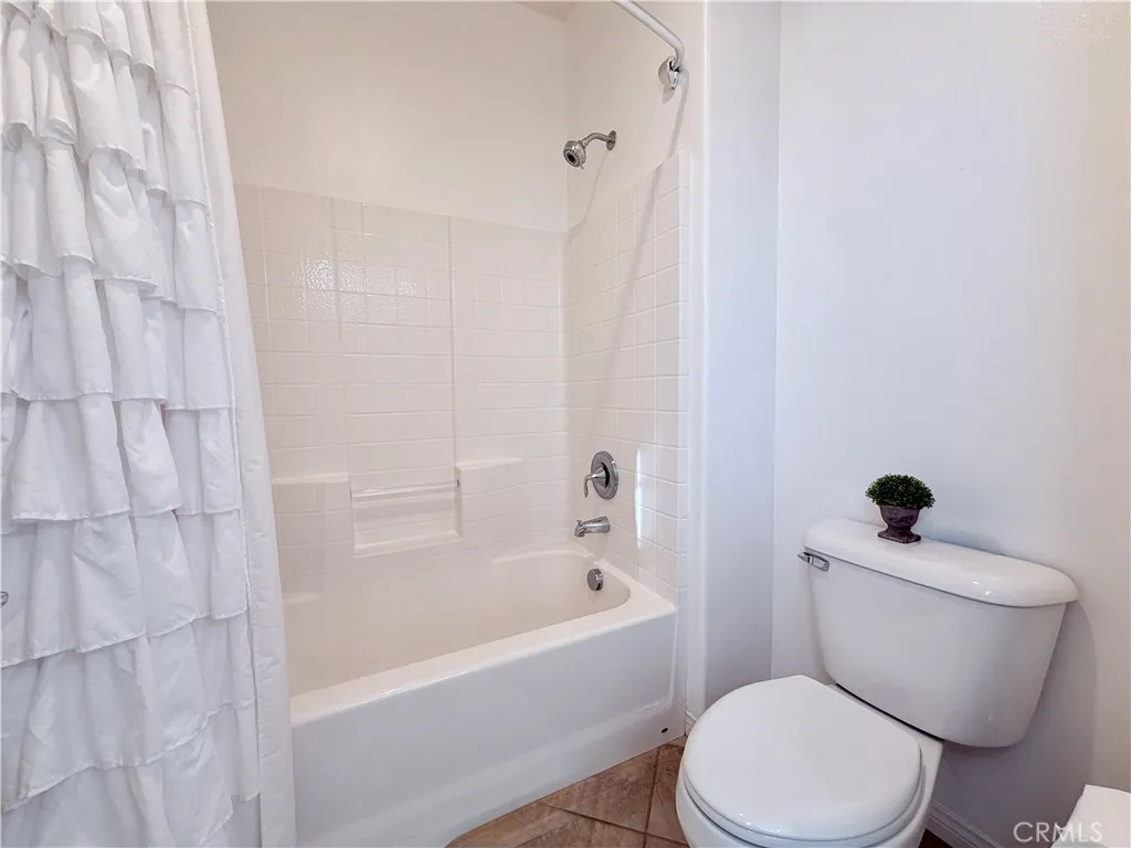 46302 Lone Pine Drive, Temecula, California 92592 home-pic-46